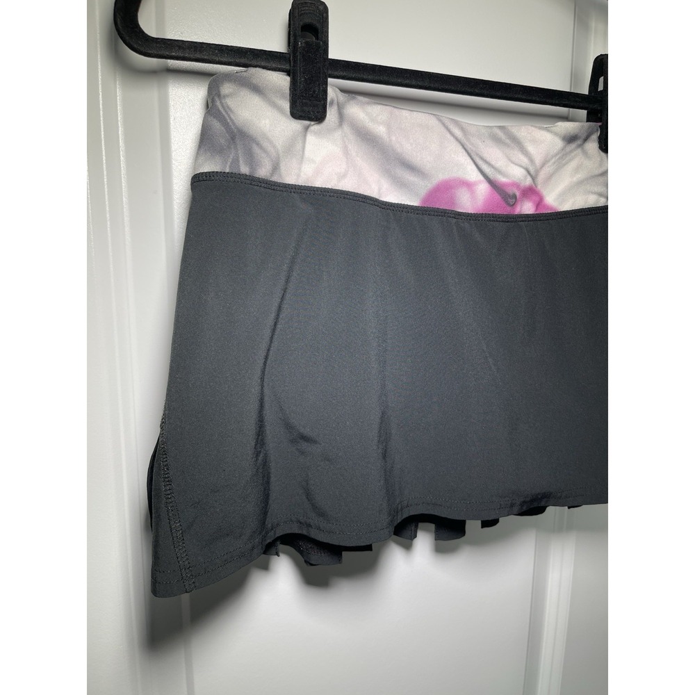 RARE Lululemon Speed Skirt Unicorn Tears Black Size 2 with Lining Shorts - Picture 3 of 8